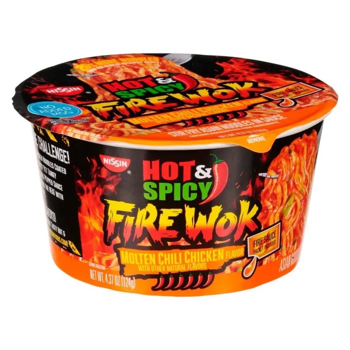 Лапша Nissin Spicy Fire Wok Чили со вкусом курицы 129гр